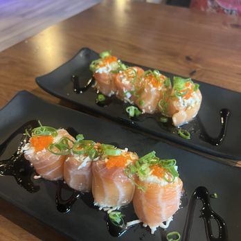 Kan Sushi - Roly Poly AMAZING - Sushi Bars Near Me - Honolulu, Hawaii Kan Sushi - Roly Poly AMAZING - Sushi Bars Near Me - Honolulu, Hawaii