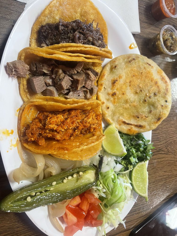 Chilorio Taqueria — Mexican restaurant in Venus