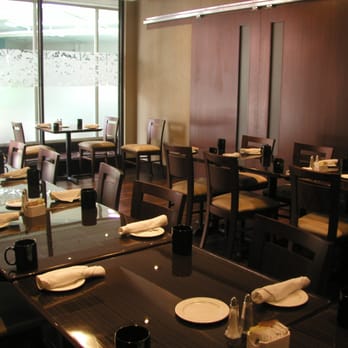 Alloro - Private Dining Room - Mediterranean Near Me - Burlington, Ontario Alloro - Private Dining Room - Mediterranean Near Me - Burlington, Ontario
