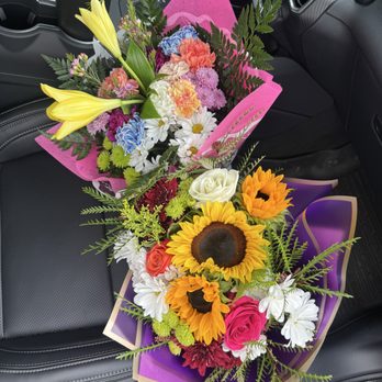 Divine Flower Shop - Two gorgeous bouquets from Divine! - Florists Near Me - San Diego, California Divine Flower Shop - Two gorgeous bouquets from Divine! - Florists Near Me - San Diego, California