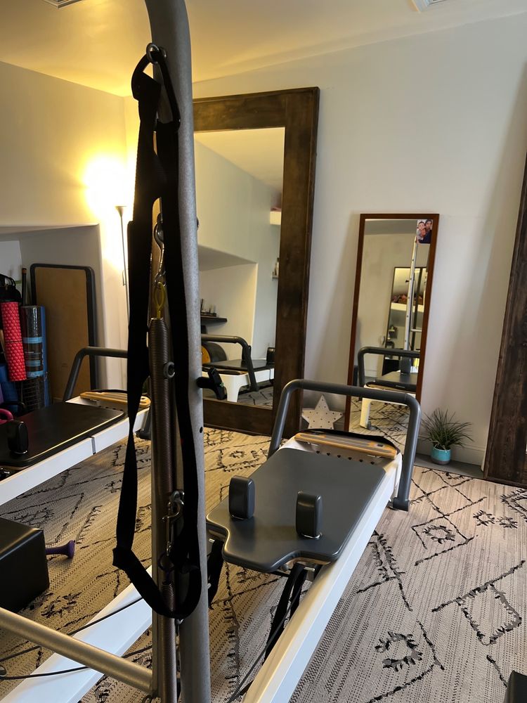 Pilates With Ashlee Logo