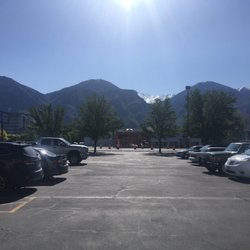 Fresh Market Provo - Beautiful view from the parking lot.