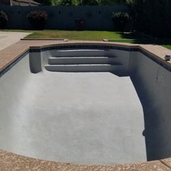 Love Your Pool - Pool drained and caulked.