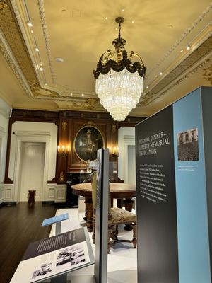 The Museum of Kansas City by null