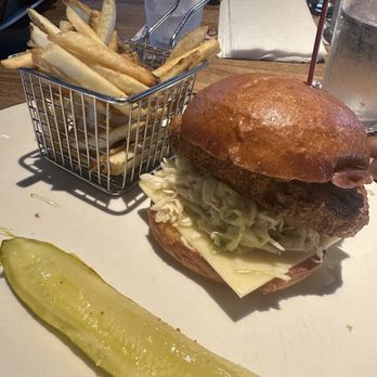 Yard House - New American Near Me - Concord, California