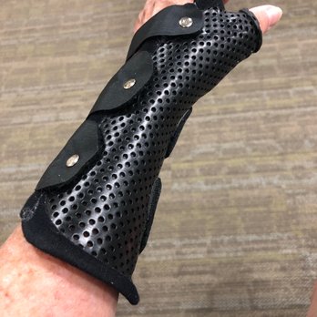Spooner Glendale - Wrist brace - Physical Therapy Near Me - Glendale, Arizona Spooner Glendale - Wrist brace - Physical Therapy Near Me - Glendale, Arizona