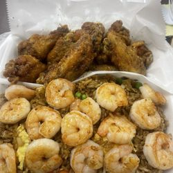 Shrimp fried rice and honey garlic Wings (10 Pcs) amazing!!