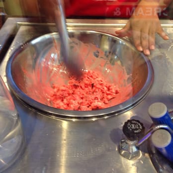 Sub Zero Nitrogen Ice Cream - Desserts Near Me - Indianapolis, Indiana