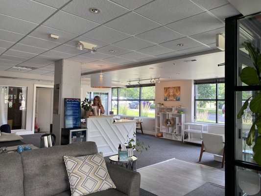 Recovery Lounge & Spa - Image 3