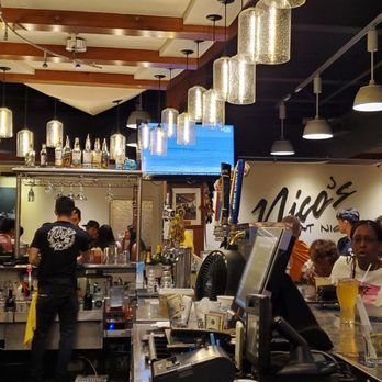Nico's Pier 38 - Seafood Near Me - Honolulu, Hawaii