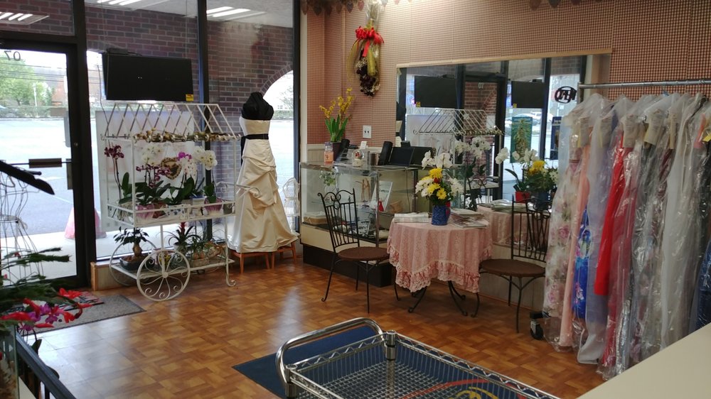 JULIE’S CLEANERS & TAILORS Updated August 2024 52 Reviews 3747