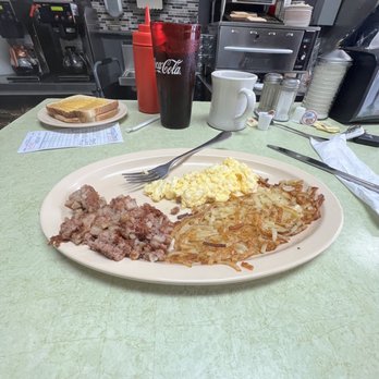 Carolina Cafe - My $11 breakfast with ALL drinks shown...I also ate a good chunk of egg before I remembered to snap a pic! - Southern Near Me - Reidsville, North Carolina Carolina Cafe - My $11 breakfast with ALL drinks shown...I also ate a good chunk of egg before I remembered to snap a pic! - Southern Near Me - Reidsville, North Carolina