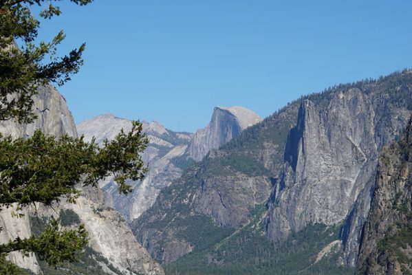 Tunnel View by null