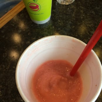 Berry Blendz - Creat your own strawberry smoothie with yogurt - Juice Bars & Smoothies Near Me - Columbus, Ohio Berry Blendz - Creat your own strawberry smoothie with yogurt - Juice Bars & Smoothies Near Me - Columbus, Ohio
