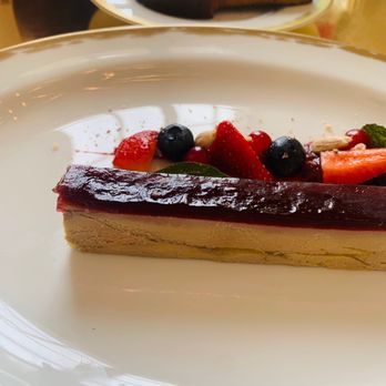 Ore - Ducasse au Château de Versailles - Foie gras(cold) with bread - French Near Me - Versailles, 78 Ore - Ducasse au Château de Versailles - Foie gras(cold) with bread - French Near Me - Versailles, 78