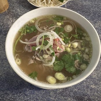 Pho Mimosa - 32. Pho with Rare Beef / Phở Tái - Vietnamese Near Me - Vancouver, British Columbia