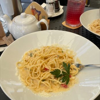 Bistrot Puglia - Spaghetti algio - Bistros Near Me - Prague, Puerto Rico Bistrot Puglia - Spaghetti algio - Bistros Near Me - Prague, Puerto Rico