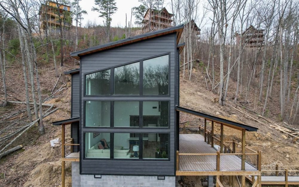 Slide of Canales Construction