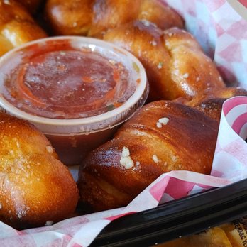 Primo Pizza - Burned garlic knots - Pizza Near Me - Sparks, Nevada
