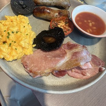 Darwin Brasserie - English breakfast - Brasseries Near Me - London, XGL