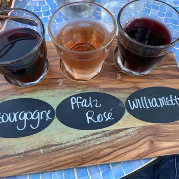 House Wine - Perfectly pinot flight - Wine Bars Near Me - Austin, Texas