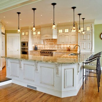 Webcor Builders - a large kitchen with a center island - General Contractors Near Me Webcor Builders - a large kitchen with a center island - General Contractors Near Me