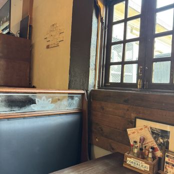 Jose's Courtroom - Booth - Mexican Near Me - La Jolla, California