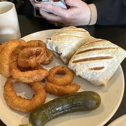 Turkey wrap with onion rings & a pickle! Turkey wrap with onion rings & a pickle!