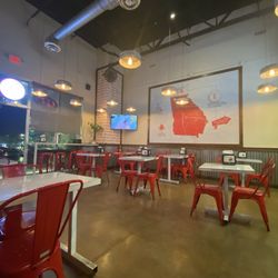 PITA Mediterranean Street Food - Canton - Plenty of tables for small or large groups.