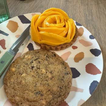 Kasama - Mango tart & chocolate chip cookie - Filipino Near Me - Chicago, Illinois