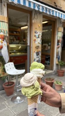 Gelateria Alaska by null