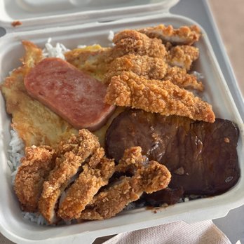 Ted's Bakery - Special Mixed Plate - Bakeries Near Me - Haleiwa, Hawaii