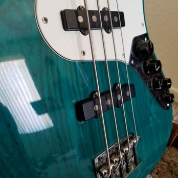 Moze Guitars - 2007 Fender Jazz Deluxe Standard. Corona, Ca - Musical Instruments & Teachers Near Me - La Mesa, California Moze Guitars - 2007 Fender Jazz Deluxe Standard. Corona, Ca - Musical Instruments & Teachers Near Me - La Mesa, California