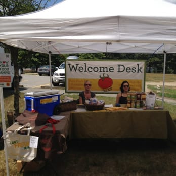 Summer Farmer's Market - Farm Fresh RI Welcome Desk - Farmers Market Near Me - Pawtucket, Rhode Island Summer Farmer's Market - Farm Fresh RI Welcome Desk - Farmers Market Near Me - Pawtucket, Rhode Island