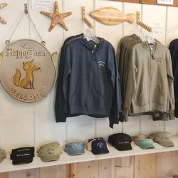 Happy Hunt - Logo and merch