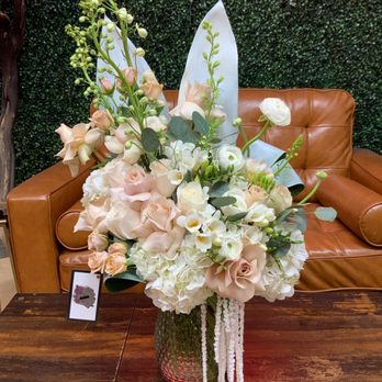 Amore Dolce Flowers - Beautiful ivory, white and neutral colors made - Florists Near Me - Whittier, California Amore Dolce Flowers - Beautiful ivory, white and neutral colors made - Florists Near Me - Whittier, California