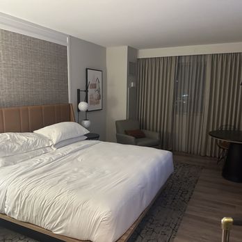 Sheraton Phoenix Downtown - Hotels Near Me - Phoenix, Arizona