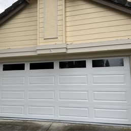 Love the new wifi-enabled garage door. Windows also help provide lots of natural light inside. Love the new wifi-enabled garage door. Windows also help provide lots of natural light inside.