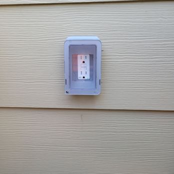 Precision Wire Electric - Replacing an Outdoor GFCI Receptacle with an In-Use Cover - Electricians Near Me Precision Wire Electric - Replacing an Outdoor GFCI Receptacle with an In-Use Cover - Electricians Near Me