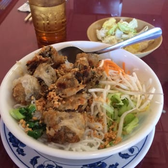 Little Saigon - Vegetarian spring rolls and noodles! - Vietnamese Near Me - Upper Darby, Pennsylvania