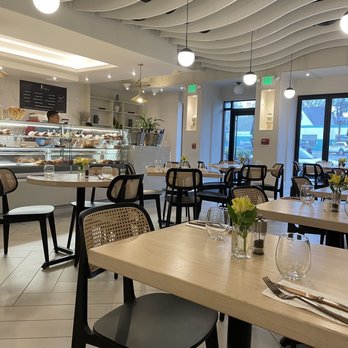 Meet me at Madison - Inside - Breakfast & Brunch Near Me - Montclair, New Jersey Meet me at Madison - Inside - Breakfast & Brunch Near Me - Montclair, New Jersey