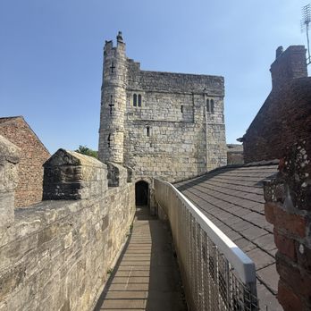 Gray's Court - York city wall - Hotels Near Me - York, YOR