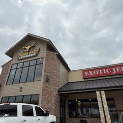 Pilot Dealer - Store front