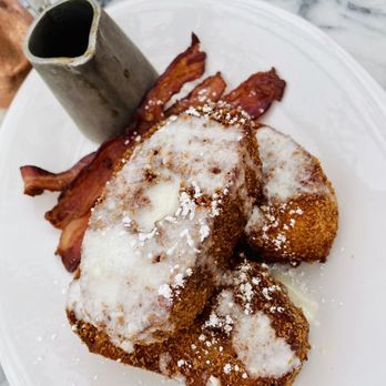 Pier 500 - Deep fried french toast - American Near Me - Hudson, Wisconsin Pier 500 - Deep fried french toast - American Near Me - Hudson, Wisconsin