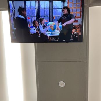 Riverton Dental - Tv on ceiling - General Dentistry Near Me - Riverton, Utah Riverton Dental - Tv on ceiling - General Dentistry Near Me - Riverton, Utah