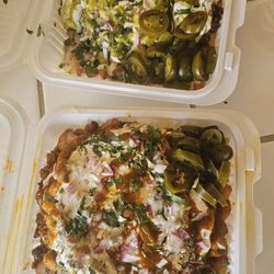 Family Market - Al pastor y carne asada fries