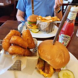 Good burger and sides.  Particularly liked the onion rings.  Nice, crispy bacon on the burger.