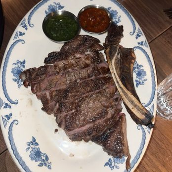 El Che Steakhouse & Bar - Argentine Near Me - Chicago, Illinois