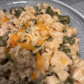 Pierrot Gourmet - Kids Mac n cheese. Not good - Coffee & Tea Near Me - Chicago, Illinois