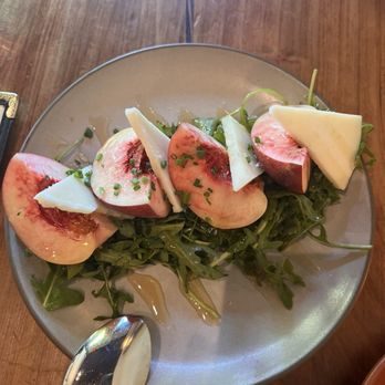 ZuZu - Peach Salad - Tapas Bars Near Me - Napa, California